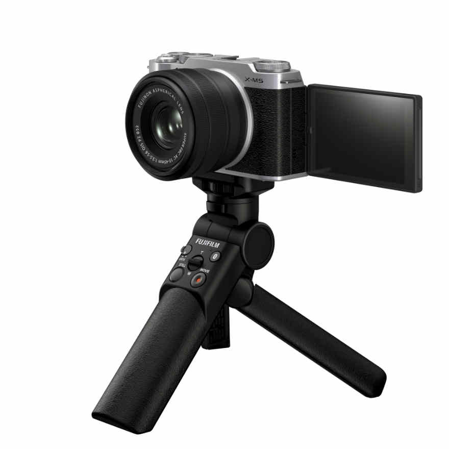 X-M5_TG-BT1_open_NANAME-r22 Fujifilm X-M5: piccola, potente e con carattere sia per foto sia per video