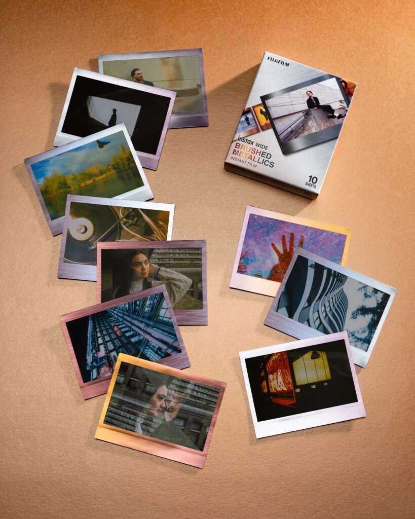 online-and-social-SNS-Web-ready-instax-WIDE-Evo-Lifestyle-images-11-Brushed-Metallics-Film_3084-4-5-1-819x1024 instax WIDE Evo: l’ibrida che amplia i confini della fotografia istantanea
